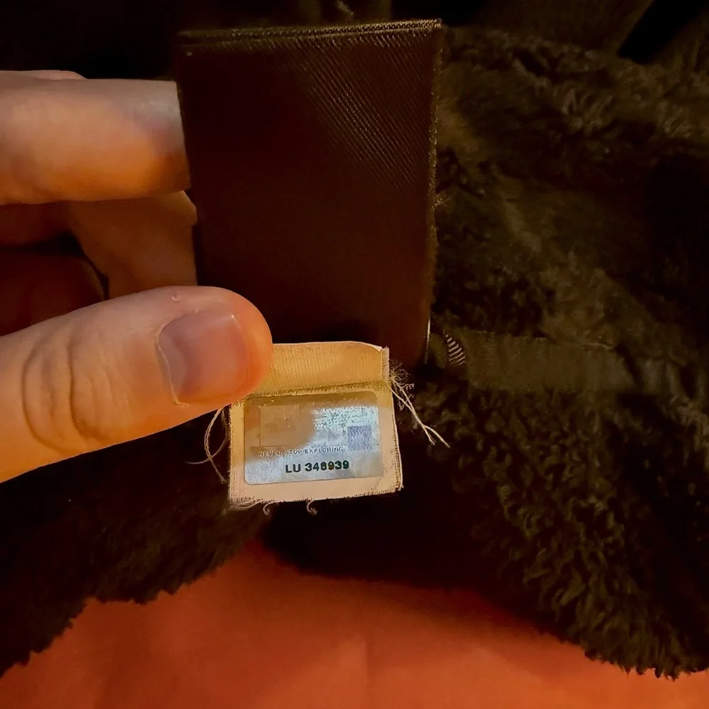 The North Face Osito Jacket Black, Women's Size S - Picture 11 of 11